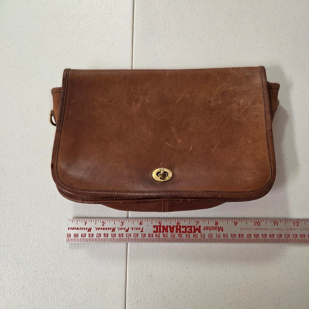 Coach Vintage 9951 Patricias Legacy British Tan Leather Crossbody Bag USA Made